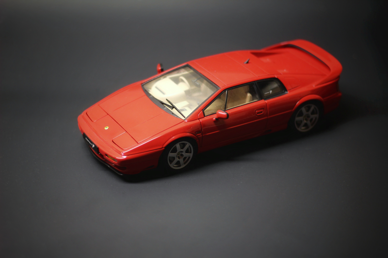 Illustration for article titled AutoArt Lotus Esprit V8 in 1:18 scale